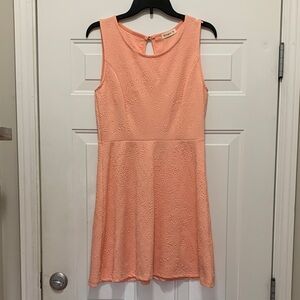 3/$15 Ginger G Peach Textured Dress Size Large